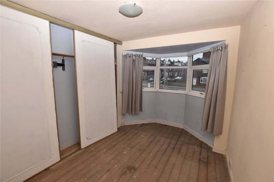 Bedroom before refurbishment